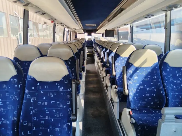 Unutrašnjost autobusa Rental Travel
