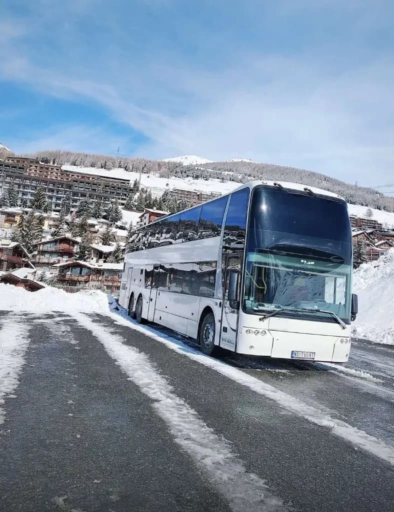 Iznajmite Autobus